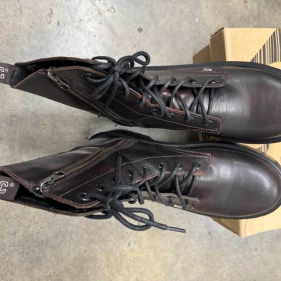 Boots - Picture 2 of 8